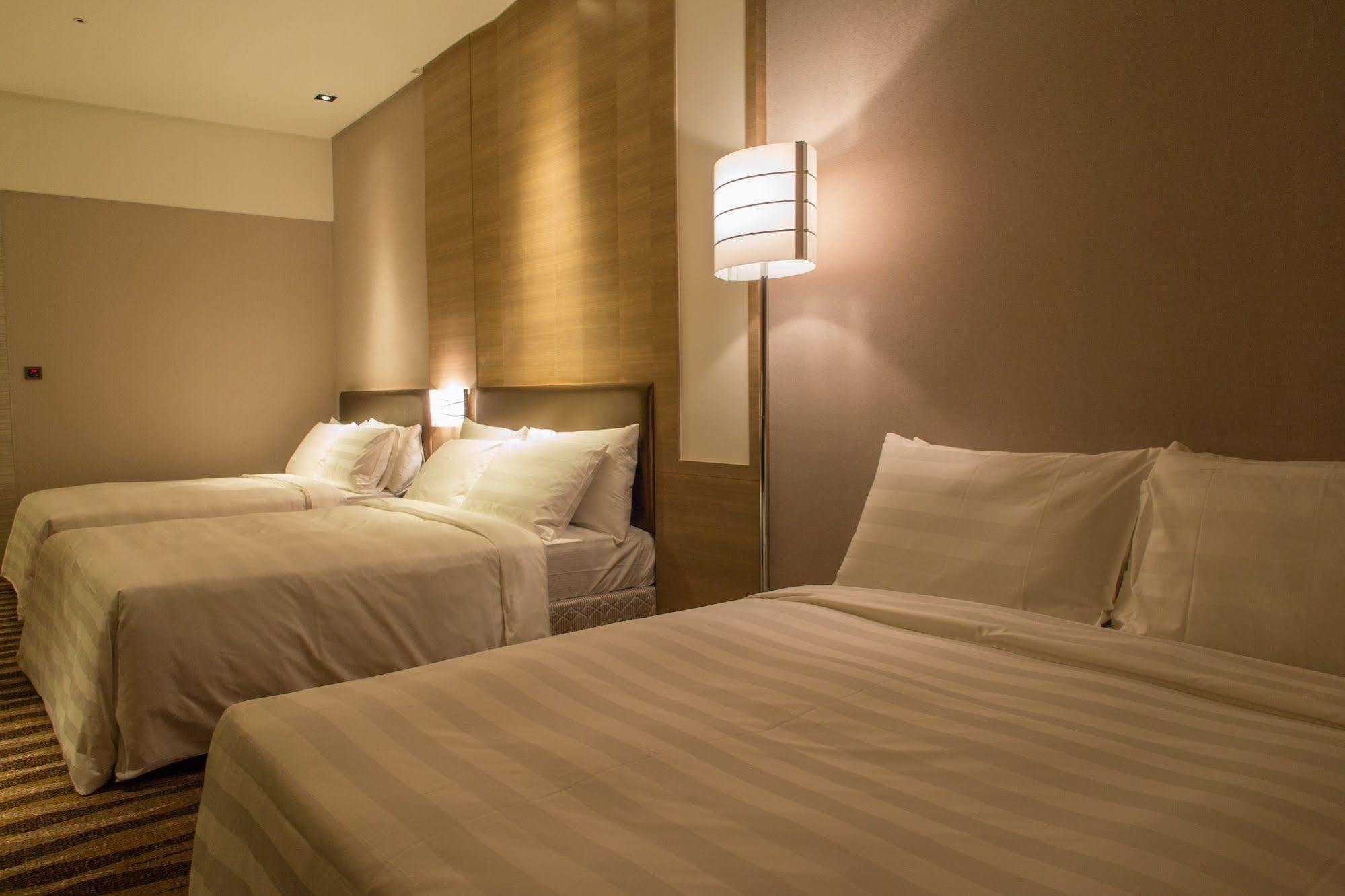 City Suites - Kaohsiung Chenai Extérieur photo
